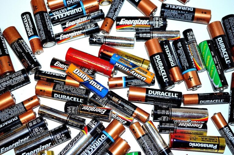 How Batteries Work (and Why They Matter in Electronics Kits)