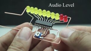 Sound level indicator