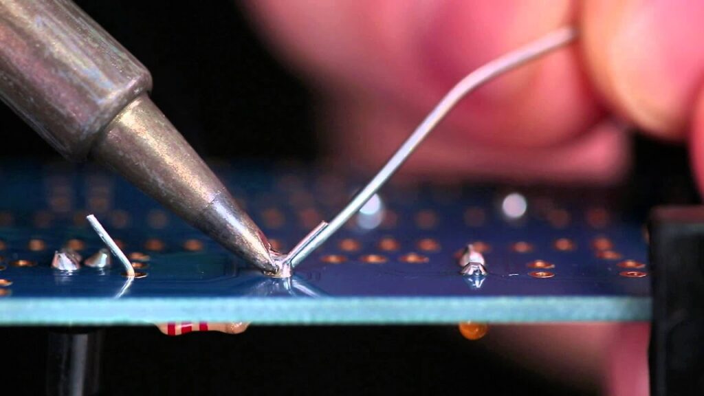 soldering tip, Heating the Joint and Not the Solder